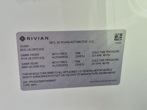 Used 2026 Rivian R1S Adventure AWD/4WD image 35