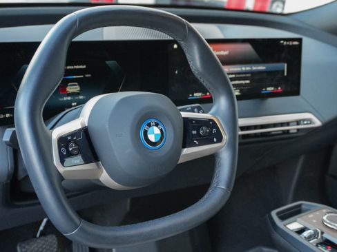 Used 2023 BMW iX xDrive50 w/ Premium Package image 5