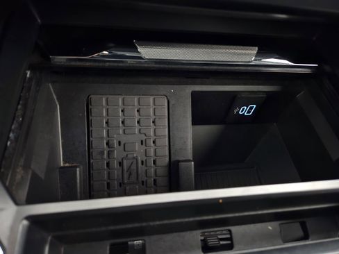 Used 2025 Ford F250 Lariat w/ Chrome Package image 25