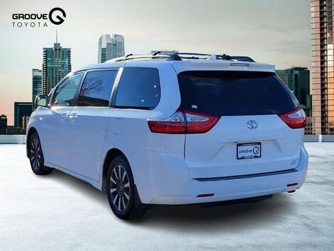 Used 2019 Toyota Sienna LE image 3