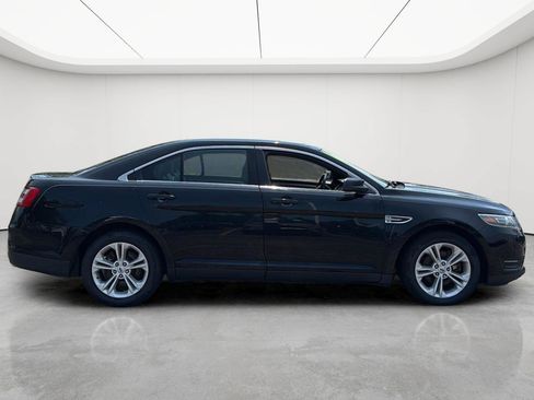 Used 2016 Ford Taurus SEL FWD image 9