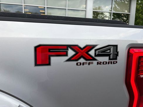 Used 2018 Ford F250 Platinum w/ Platinum Ultimate Package AWD/4WD image 14