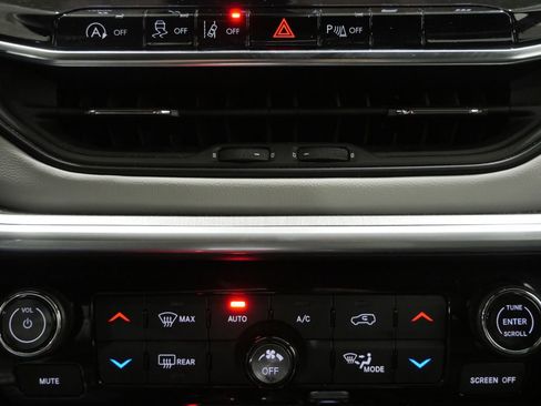 Used 2025 Jeep Compass Limited AWD/4WD image 19