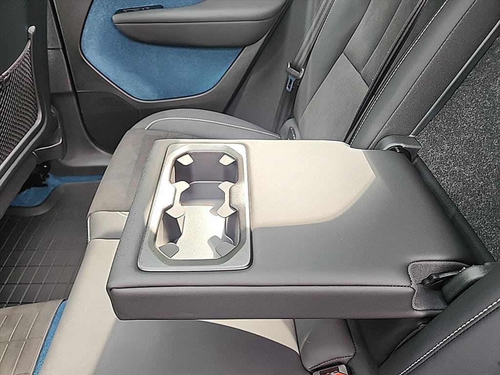Certified 2023 Volvo XC40 Recharge Ultimate w/ Protection Package Premier AWD/4WD image 27