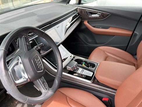 Used 2020 Audi Q7 3.0T Prestige image 12