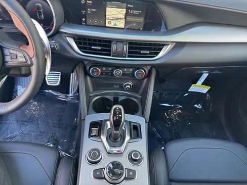 New 2025 Alfa Romeo Stelvio Sprint image 14