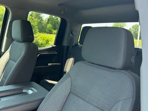 Used 2023 Chevrolet Silverado 1500 LT AWD/4WD image 15