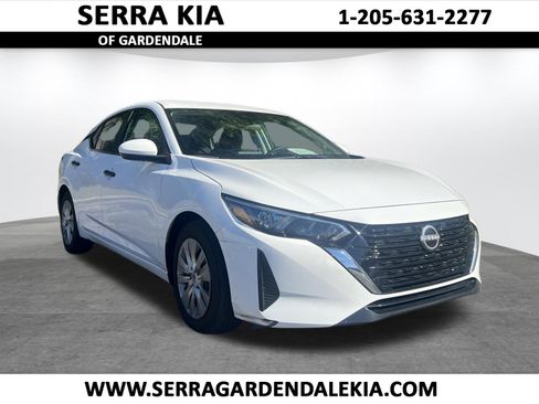 Used 2025 Nissan Sentra S image 1