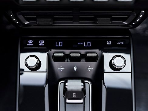 Used 2024 Porsche 911 Targa 4 GTS w/ Premium Package image 83