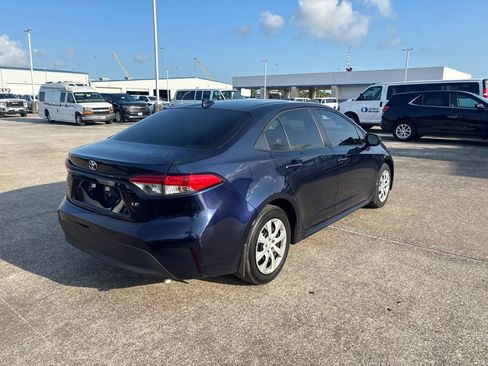Used 2024 Toyota Corolla LE FWD image 5