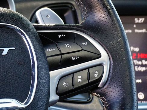 Used 2018 Dodge Challenger SRT w/ Technology Group RWD image 27