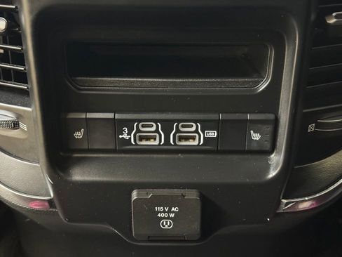 Used 2019 RAM 1500 Laramie AWD/4WD image 18