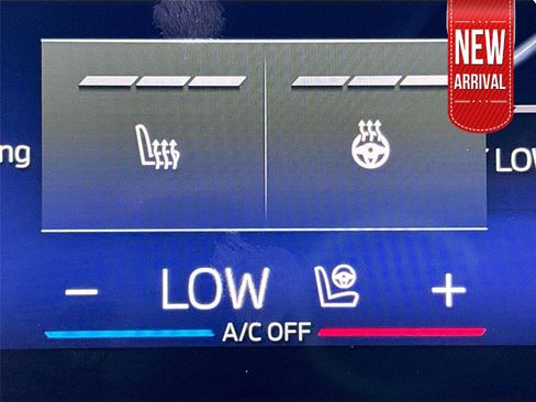 Used 2023 BMW 740i w/ Parking Assistance Package image 23