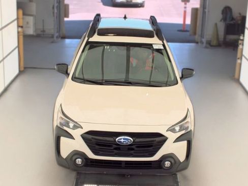 Used 2025 Subaru Outback Onyx Edition AWD/4WD image 7