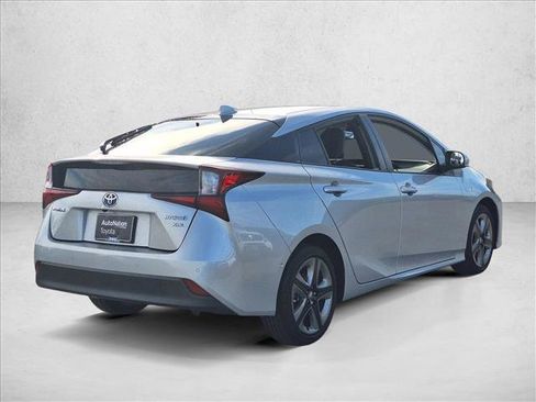 Certified 2022 Toyota Prius XLE image 5