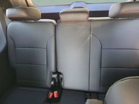 New 2026 Chevrolet Traverse Z71 w/ Enhanced Driving Package image 13