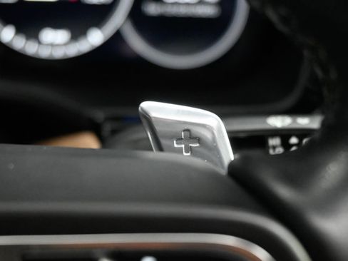 Used 2019 Porsche Cayenne Turbo w/ Premium Plus Package image 77