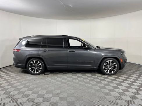 Used 2022 Jeep Grand Cherokee L Overland w/ Luxury Tech Group IV AWD/4WD image 8