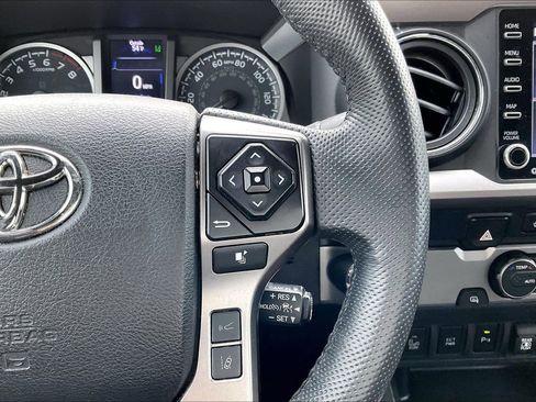 Used 2022 Toyota Tacoma Limited image 13