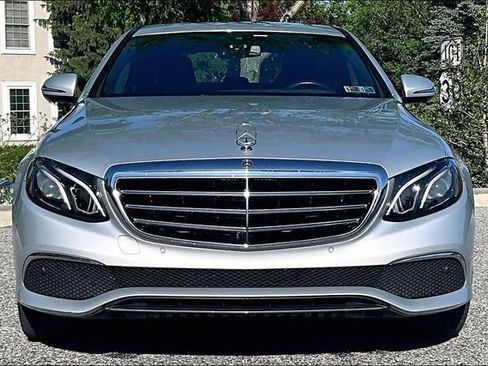 Used 2019 Mercedes-Benz E 300 4MATIC image 12