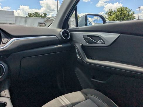 Used 2025 Chevrolet Blazer LT FWD image 14