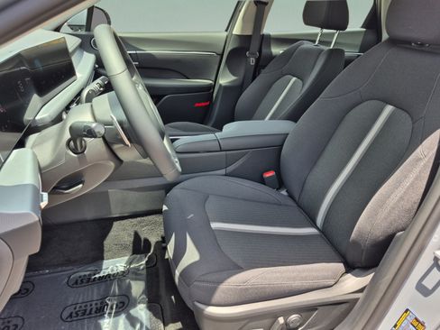 New 2026 Hyundai Sonata SEL FWD image 18