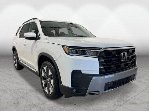 New 2026 Honda Pilot Touring image 9