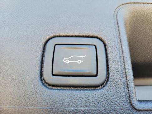 Certified 2024 GMC Terrain SLT w/ LPO, Floor Liner Package image 20