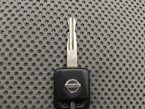 Used 2018 Nissan Frontier SV image 32