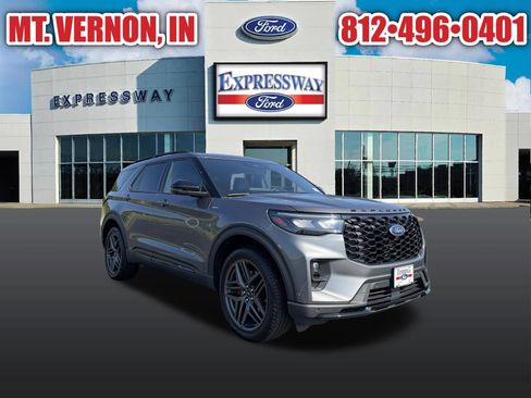Used 2025 Ford Explorer ST-Line w/ ST-Line Street Pack AWD/4WD image 4