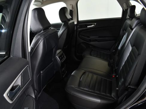 Used 2024 Ford Edge SEL w/ Convenience Package AWD/4WD image 16