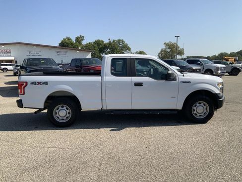 Used 2015 Ford F150 XL w/ Equipment Group 101A Mid AWD/4WD image 13