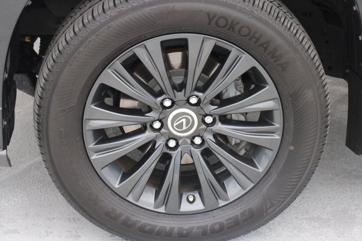 Used 2022 Lexus GX 460 Premium w/ Accessory Package AWD/4WD image 9