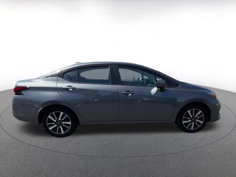 Used 2025 Nissan Versa SV FWD image 16