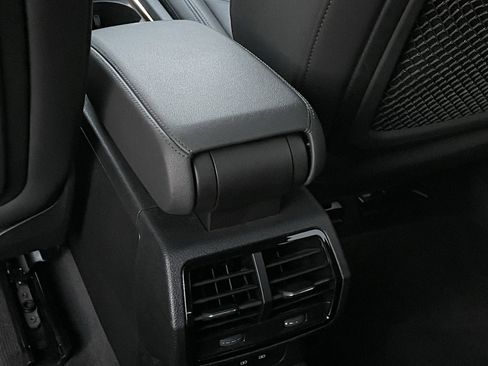 Used 2023 Audi Q3 2.0T Premium image 24