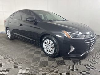 Used 2020 Hyundai Elantra SE image 1