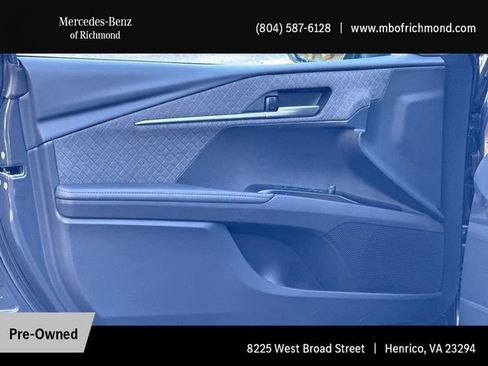 Used 2025 Toyota Camry XLE image 12