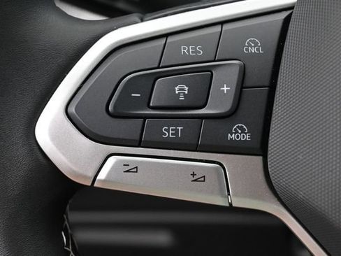 Used 2025 Volkswagen Tiguan S AWD/4WD image 16
