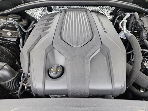 Certified 2026 Porsche Macan image 30