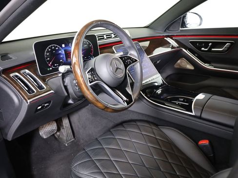 Used 2024 Mercedes-Benz S 580 4MATIC Sedan image 35