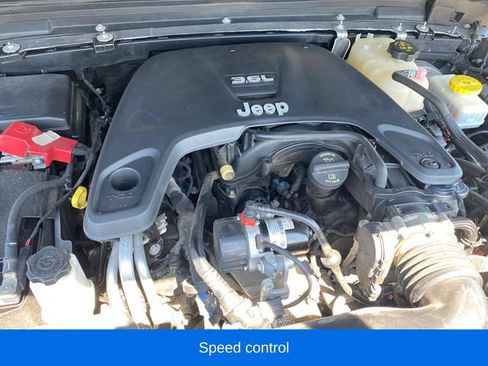 Used 2021 Jeep Wrangler Unlimited Sahara AWD/4WD image 23