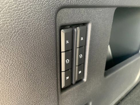 Certified 2024 Lincoln Navigator L Reserve AWD/4WD image 6