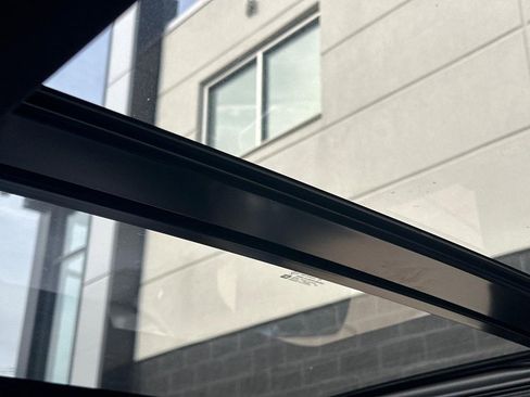 Certified 2022 Cadillac XT4 Sport image 9