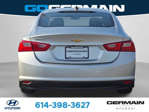 Used 2022 Chevrolet Malibu LS FWD image 9