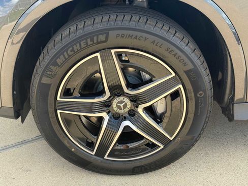 New 2026 Mercedes-Benz GLC 300 image 9