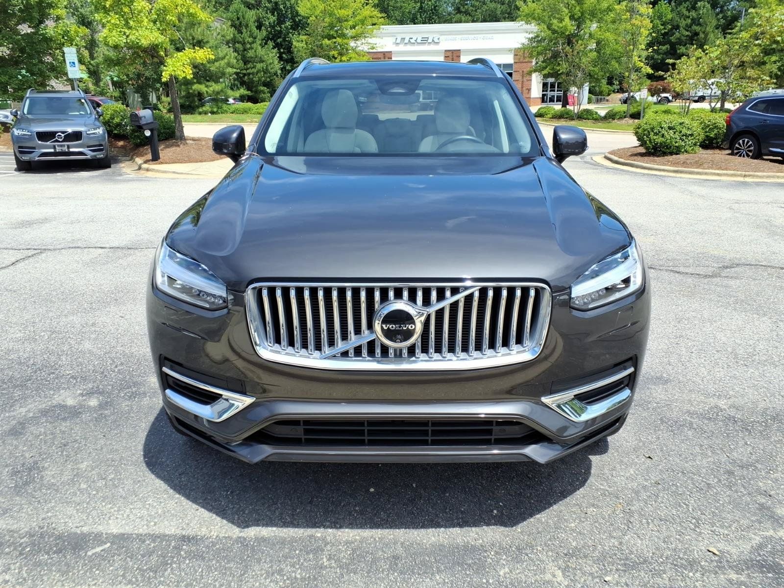 Certified 2024 Volvo XC90 T8 Plus w/ Protection Package Premier AWD/4WD image 10