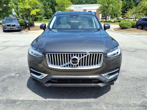 Used 2024 Volvo XC90 T8 Plus w/ Protection Package Premier AWD/4WD image 10