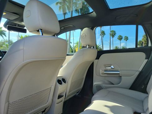 Certified 2025 Mercedes-Benz GLA 250 image 15