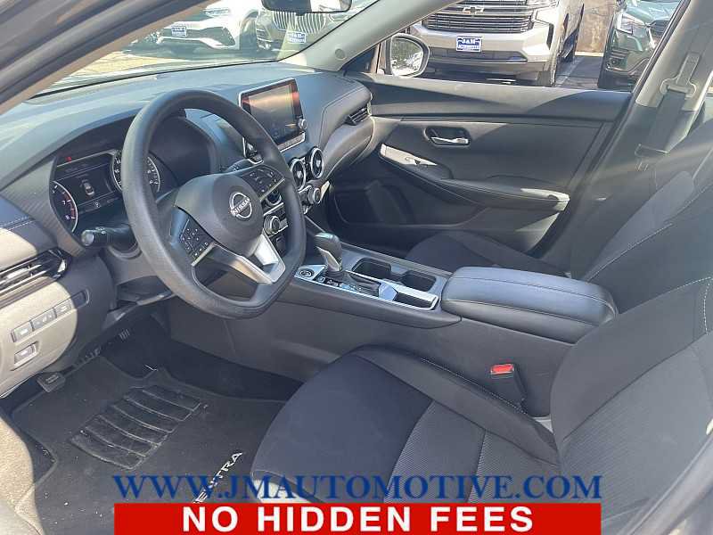 Used 2025 Nissan Sentra SV FWD image 2