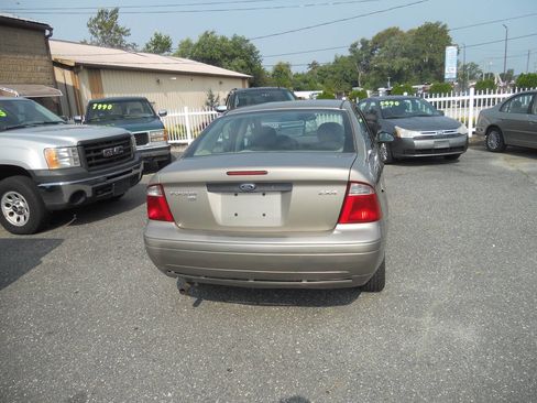 Used 2005 Ford Focus SE image 27